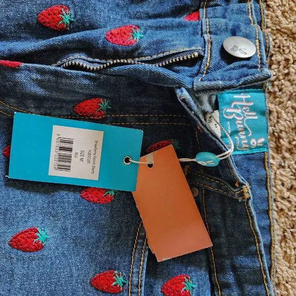 Hell Bunny Strawberry Denim Shorts Size M - Picture 5 of 6